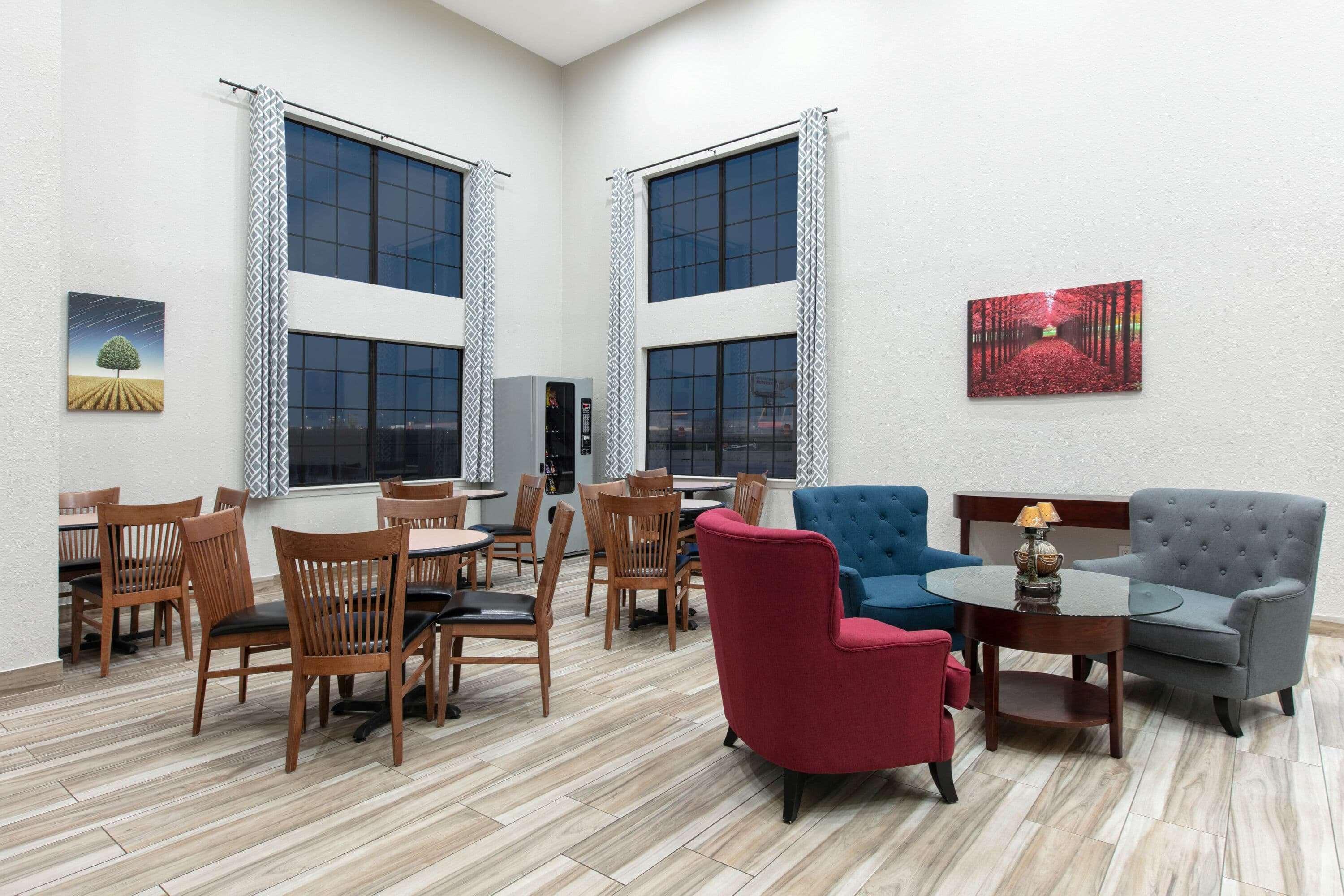 Days Inn By Wyndham Waco Near Downtown University Bagian luar foto